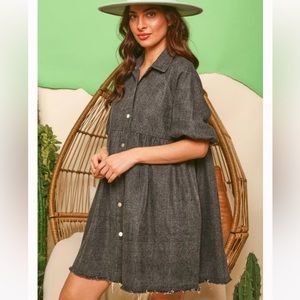 Vestique Size M Button Down Denim Dress